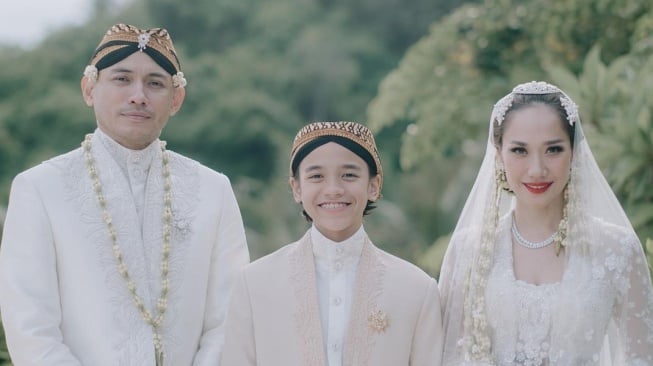 Dituduh Cuek ke Anak Sambung, BCL Unggah Momen Manis Tiko Aryawardhana lalu Noah Sinclair